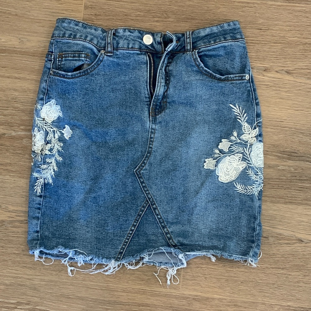 Blue Floral Embroidered Denim Skirt